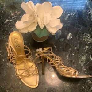 🌹VINTAGE Carlos by Carlos Santana • Golden Strappy Sandal Heels